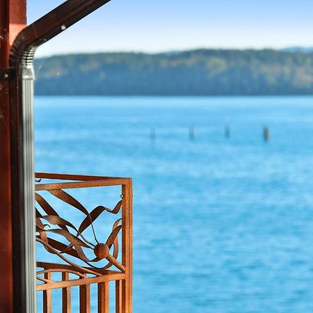 Salishan Tree House Suite Cowichan Bay Eksteriør billede