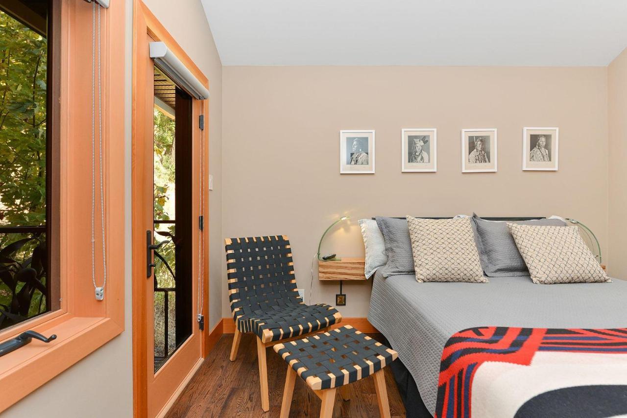 Salishan Tree House Suite Cowichan Bay Eksteriør billede