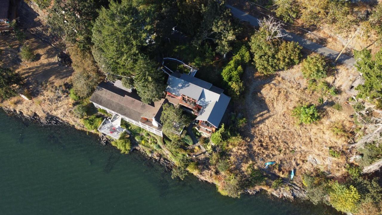 Salishan Tree House Suite Cowichan Bay Eksteriør billede