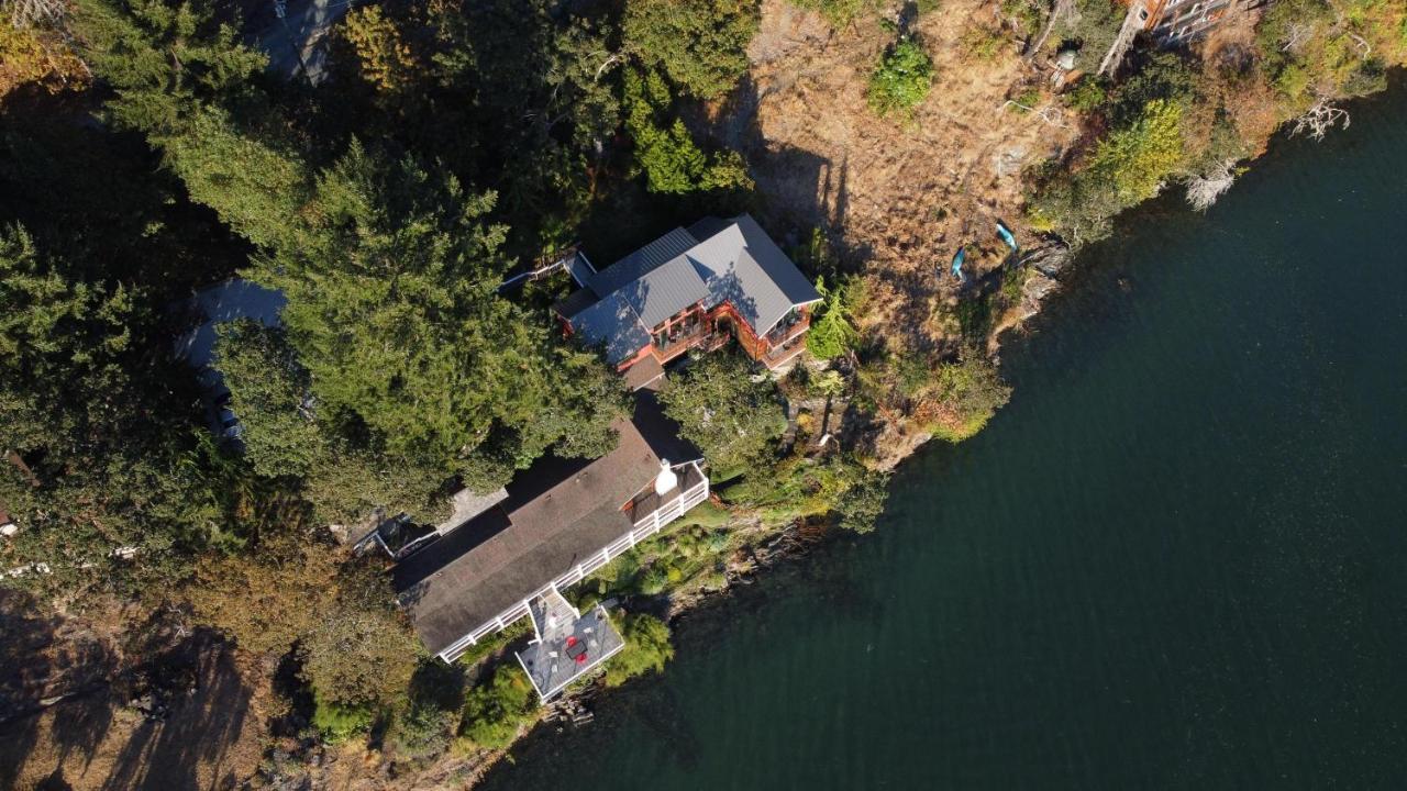 Salishan Tree House Suite Cowichan Bay Eksteriør billede