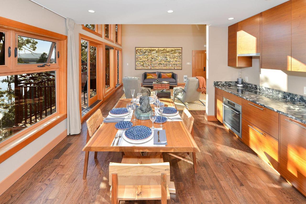 Salishan Tree House Suite Cowichan Bay Eksteriør billede