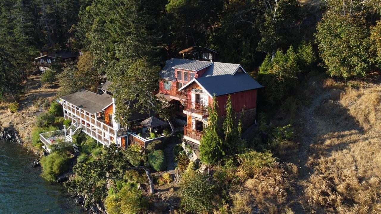 Salishan Tree House Suite Cowichan Bay Eksteriør billede