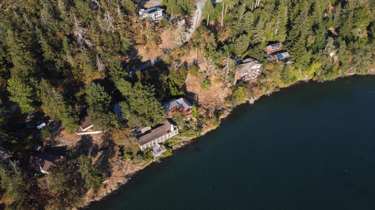 Salishan Tree House Suite Cowichan Bay Eksteriør billede