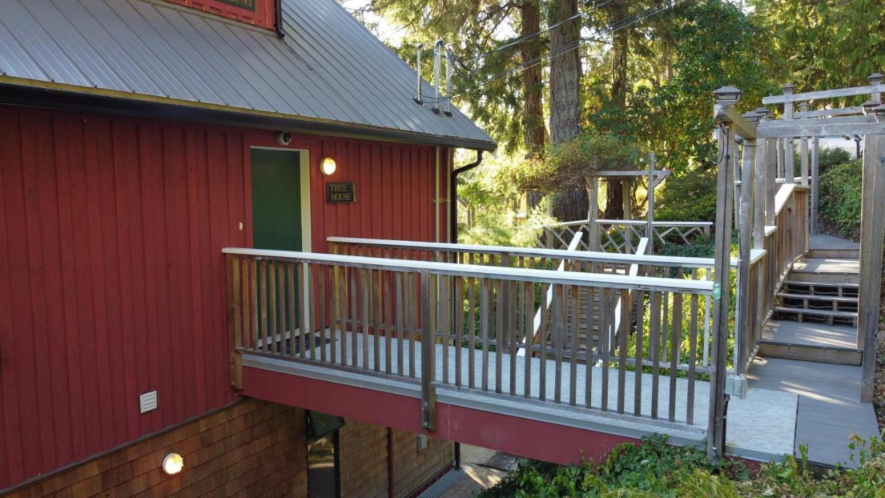Salishan Tree House Suite Cowichan Bay Eksteriør billede