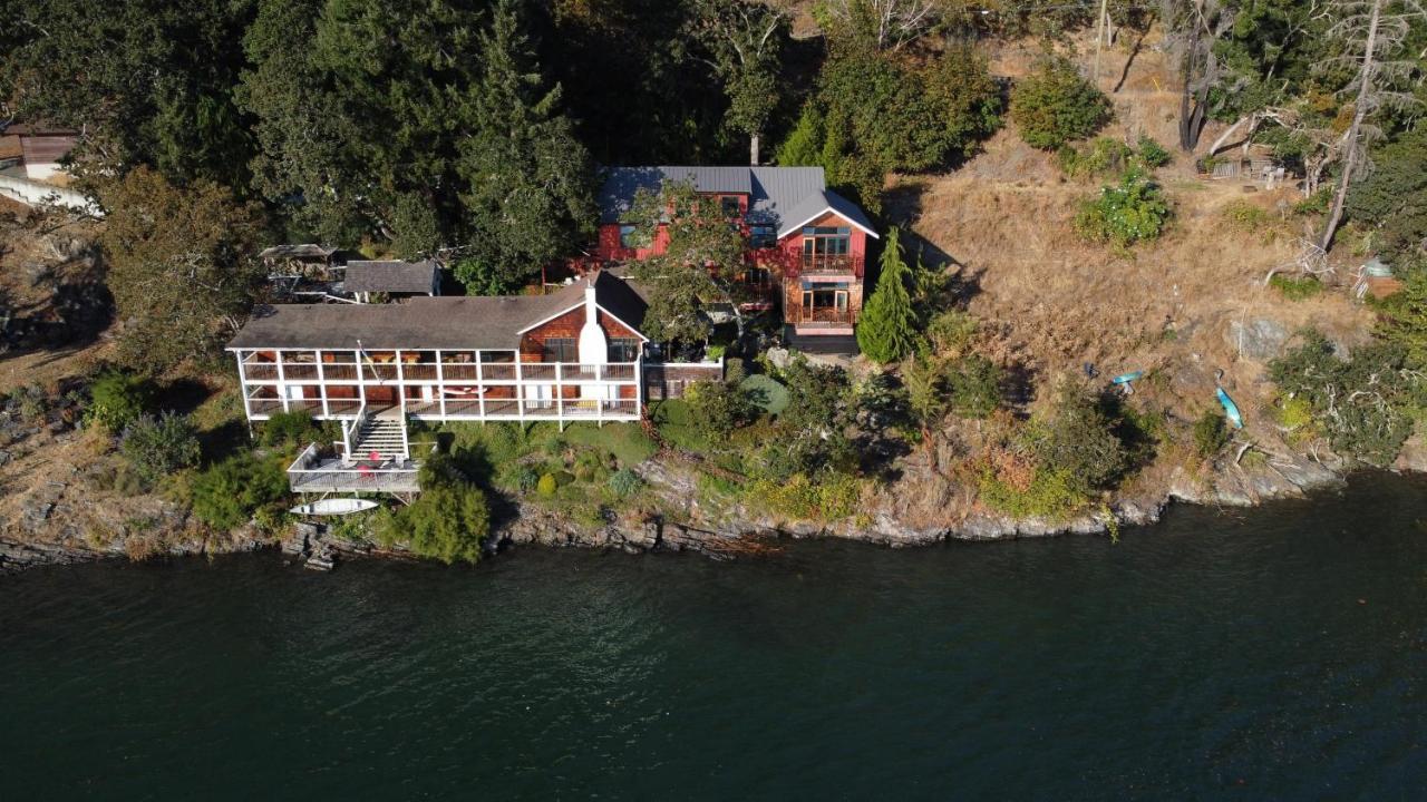 Salishan Tree House Suite Cowichan Bay Eksteriør billede