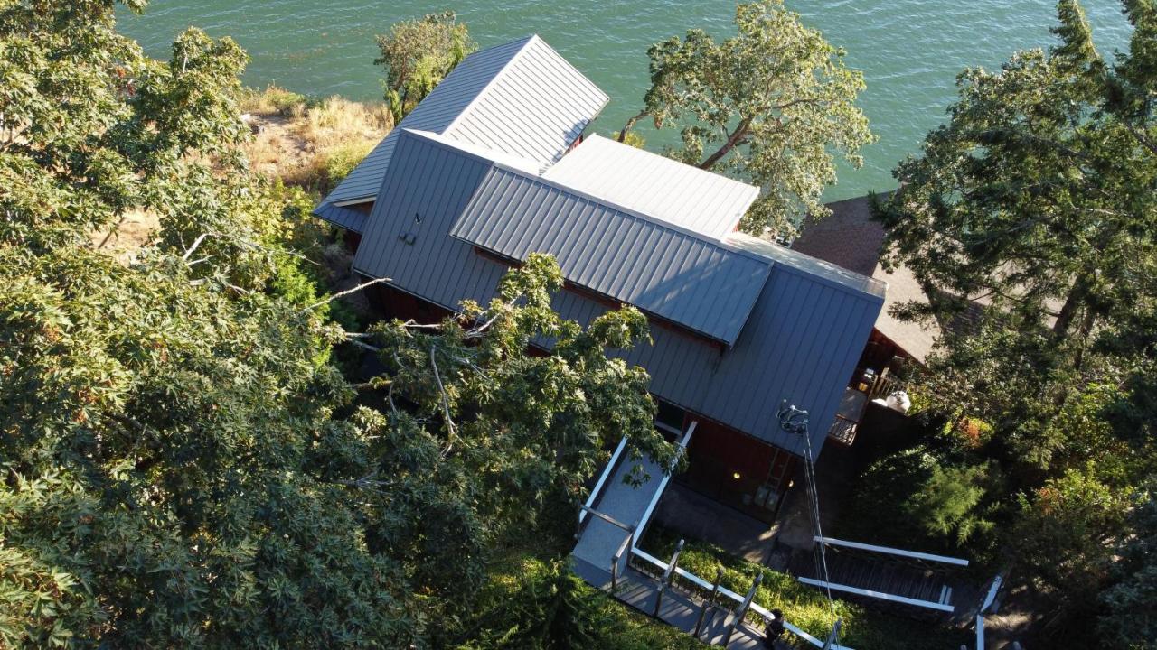 Salishan Tree House Suite Cowichan Bay Eksteriør billede