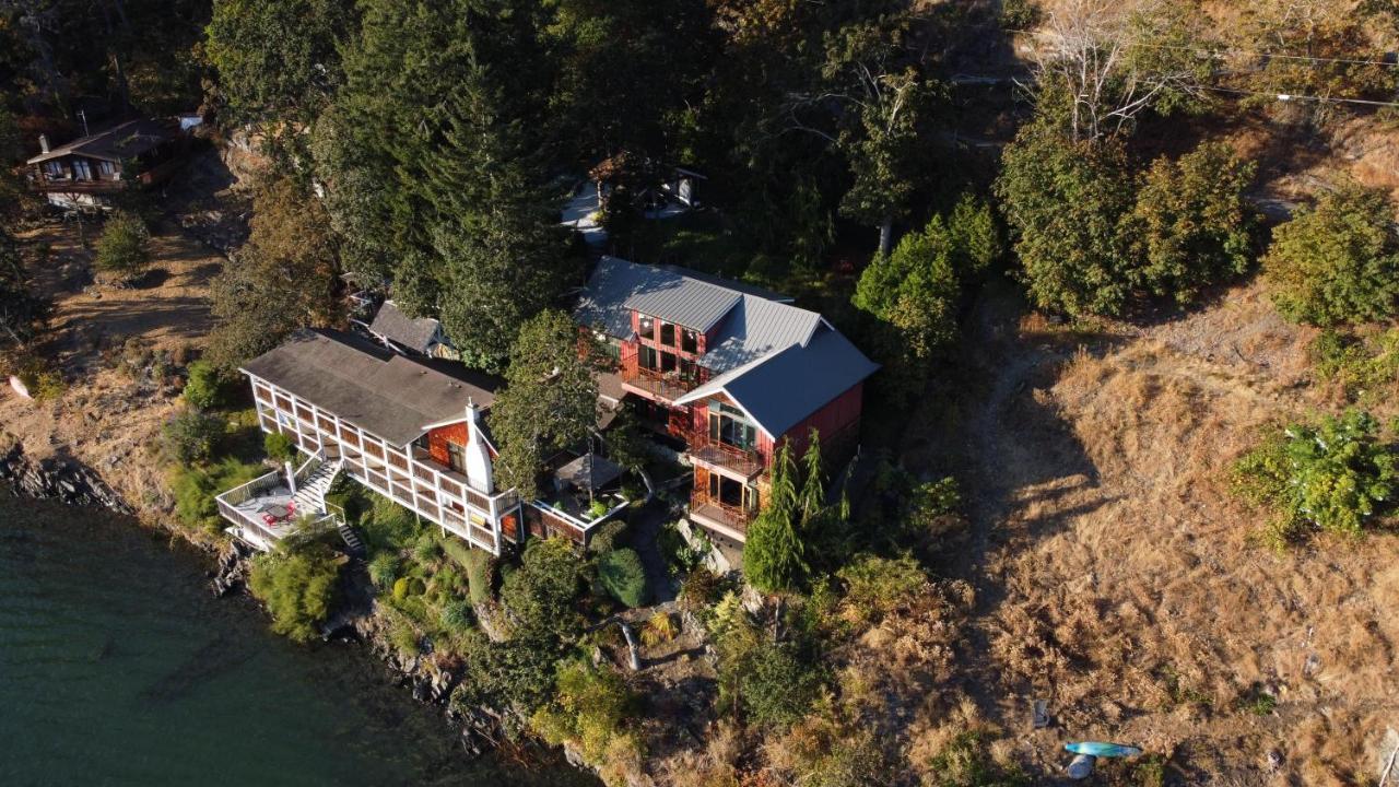 Salishan Tree House Suite Cowichan Bay Eksteriør billede